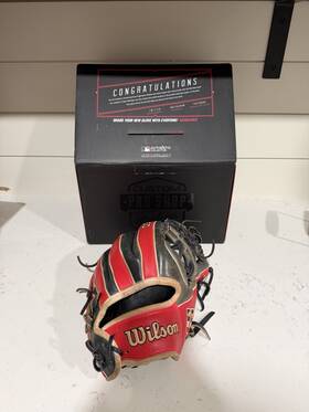 A2000 Wilson A9765 Volition 11.75 Inch Left-hand Throw Leather Baseball Glove Adj. Strap
