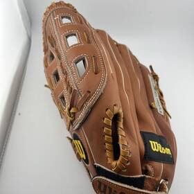 A9866 Wilson Softball Glove 12 Inch Left Hand Throw Signature Edition 0s2 A9866 Wilson Softball Glove 12 Inch Left Hand Throw Signature Edition 0s2