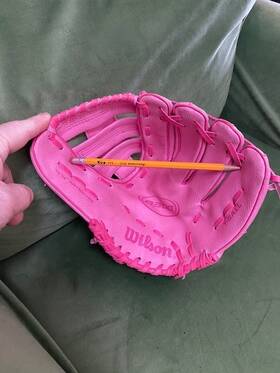 Ao150t105 Wilson Wilson- A300 T Ball - Model Pink -10.5 Inch Rht -pre-owned B46