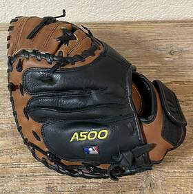 Ao500-cm315 Wilson A500 A0500 Cm315 Catchers Mitt Rht 31.5 Inch Baseball Glove Brown/blk Ecco Ao500-cm315 Wilson A500 A0500 Cm315 Catchers Mitt Rht 31.5 Inch Baseball Glove Brown/blk Ecco