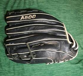 Wilson Ao5rf17125 A500 12.5 Inch Black Leather Baseball Glove Lht Game Soft Ultrasoft Lining
