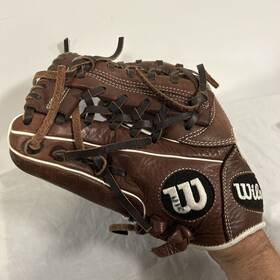 Ao9lb181175 Wilson A900 11.75 Inch Infield Baseball Glove Brown White Left Hand Throw Ao9lb181175 Wilson A900 11.75 Inch Infield Baseball Glove Brown White Left Hand Throw