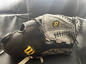 Aosrs15 Wilson A360 13 Genuine Leather Inch Baseball Glove Mitt Right Handed Aosrs15 Wilson A360 13 Genuine Leather Inch Baseball Glove Mitt Right Handed