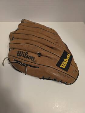 Cha-14c Wilson Professional Team Series 14 Inch Leather Glove Cha 14c Pre-oiled Insert Cha-14c Wilson Professional Team Series 14 Inch Leather Glove Cha 14c Pre-oiled Insert