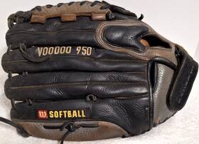 Ao950 Wilson Demarini 13.5 Inch V133 Voodoo 950 Hexweb Black Gray Softball Glove Ao950 Wilson Demarini 13.5 Inch V133 Voodoo 950 Hexweb Black Gray Softball Glove