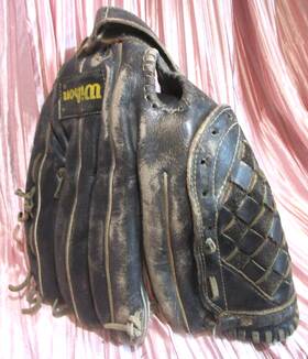 Eqpt-002687 Wilson Old Black Baseball Mitt Mens Used Rare Find Eqpt-002687 Wilson Old Black Baseball Mitt Mens Used Rare Find