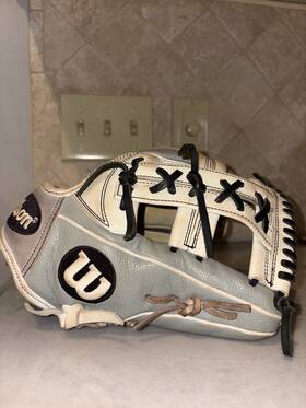 A2000 Wilson Fp175 11.75 Inch Leather Baseball Softball Glove Gray Cream A2000 Wilson Fp175 11.75 Inch Leather Baseball Softball Glove Gray Cream