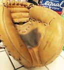 A2403-2092 . Wilson Great A24032092 Catchers A2000 31.5 Glove Mitt
