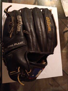 A2130 Wilson Mlb4 Used Youth 10 1/2 Glove Fielder Right Throw-for Left Hand Free S A2130 Wilson Mlb4 Used Youth 10 1/2 Glove Fielder Right Throw-for Left Hand Free S