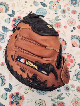 A1864 Wilson Pro16 Ivan Rodriguez Baseball Catchers Mitt Rht Excellent A1864 Wilson Pro16 Ivan Rodriguez Baseball Catchers Mitt Rht Excellent