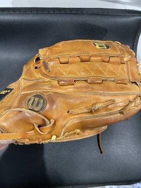 A2000 Wilson Rm-90 Super Rare Vintage Leather Baseball Glove Dual Hinge Maddux A2000 Wilson Rm-90 Super Rare Vintage Leather Baseball Glove Dual Hinge Maddux