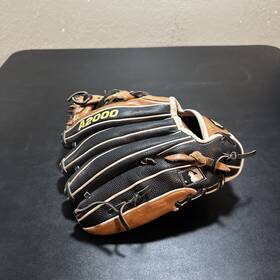 Wbw1000901175 Wilson A2000 D33 11.75 Pro Stock Tan And Black Leather Wbw1000901175 Wilson A2000 D33 11.75 Pro Stock Tan And Black Leather