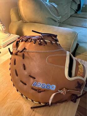 Wbw101020125 Wilson A2000 Ac4 Gm 12.5 Inch Fastpitch Glove First Base-rht Wbw101020125 Wilson A2000 Ac4 Gm 12.5 Inch Fastpitch Glove First Base-rht
