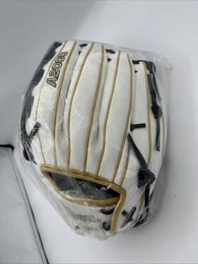 Wbw101406125 Wilson 2024 A2000 V125 With Spin Control And Superskin Wbw10140 12.5 Inch Fastpitch