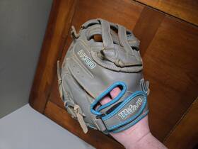 Wbw10142432 Wilson 2024 Siren Series 32 Inch Fastpitch Softball Catchers Mitt