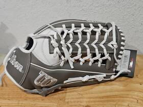 Wbw102596125 Wilson A1000 T125 12.5 Inch Fastpitch Softball Glove Rht - Wbw102596125 Wilson A1000 T125 12.5 Inch Fastpitch Softball Glove Rht -