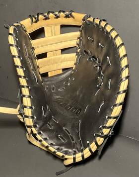 Wbw103495115 Wilson A2000 12.5 Inch 1679 Hoh Heart Of Hide First Base Mitt Brand New Wbw103495115 Wilson A2000 12.5 Inch 1679 Hoh Heart Of Hide First Base Mitt Brand New