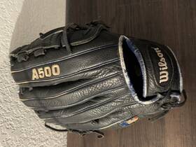 Wta05rb15sa11br Wilson A500 Boys Blue Trim Barely Used 11 Inch Baseball Glove Right Hand Throw Wta05rb15sa11br Wilson A500 Boys Blue Trim Barely Used 11 Inch Baseball Glove Right Hand Throw