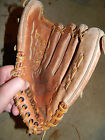 A2245 Winner Cy Young Wilson Award Bruce Sutter Glove Baseball