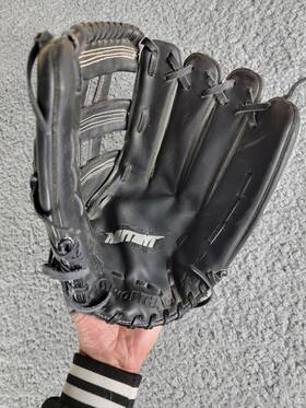 Mut140 Worth Mutant Glove Baseball Softball 14 Inch Right Handed Thrower Mut140 Worth Mutant Glove Baseball Softball 14 Inch Right Handed Thrower