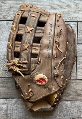 Rd6-13 Worth Red Dot Series Baseball Softball Right Hand Throw Rht Glove