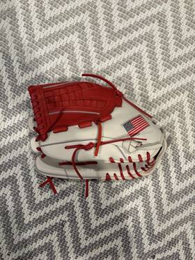 Wl125 Worth New - Liberty 12.5 Inch Baseball/softball Glove. Left Handed Thrower
