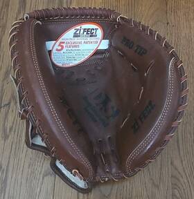 Bic-1512 Zett Vtg Bic 1512 Pro Tip Deep Saturated Leather Catcher Mitt Rht Made In Japan Bic-1512 Zett Vtg Bic 1512 Pro Tip Deep Saturated Leather Catcher Mitt Rht Made In Japan