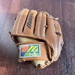 Mizuno MM4001 Youth Baseball Glove Max Flex Professional Model Softball Kids. Fixed Price $12.43.