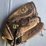 Wilson AD440 FP115 Baseball Glove 12.5" Two-tone Brown Right Hand Throw Rht. Fixed Price $26.99.