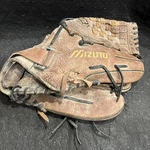 Mizuno Baseball Glove Professional Model Mvt 1300 Right Hand Throw Rht. Fixed Price $25.00.