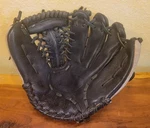 Louisville Slugger 12IN XH1200 Tpx Heritage Series Baseball Glove Rht. Fixed Price $28.50.