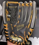 Rawlings RS140 Softball Or Baseball Glove. Fixed Price $29.95.