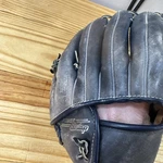 George Brett Blue Wilson Youth Rh Throw Ball Glove A2365 American Cowhide 10. Fixed Price $23.00.