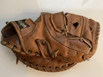Vtg Rare Macgregor Ken Harrelson GB25 1ST Basemen's Baseball Glove Rht Usa. Fixed Price $64.75.