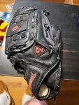 Diamond D-700 Pro-tech Palm Guard Game Ready Fielding Baseball Glove 12 Rh. Fixed Price $9.95.