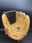Franklin Fieldmaster Teeball Glove, 10.5 Inch Rht 22606 Right Hand Throw. Fixed Price $14.95.