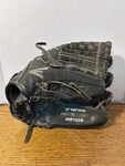 Easton Prowess Softball Glove Pattern PFP1200 Black Leather Rht Fastpitch. Fixed Price $39.99.