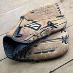 Mizuno Mvt 1301 Professional Model Softball Glove Wrist Strap Rh Throw. Fixed Price $19.00.