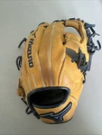 Mizuno Prime 11.5 GMVP1164P3S Baseball Glove Right Hand Throw Infield. Fixed Price $85.00.