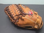 Rawlings Junior Baseball Glove, Trap-eze Model With Revo Solid Core Technology. Fixed Price $225.00.