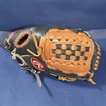 Rawlings RBG1250 Rht 12.5" Leather Shell Baseball Glove. Fixed Price $15.99.