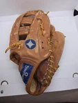 Spalding Rt. Handed Softball Glove 42-851 Player Series Deep Formed Pocket 12.5. Fixed Price $18.99.