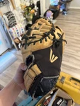 Easton NEFP3000 Natural Elite Fast Pitch Glove Right Hand Throw. Fixed Price $40.99.