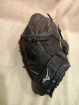 Mizuno Finch And 1/2 Gpp 1257D4. Fixed Price $19.99.