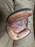 Easton Rival Rvy 2000 Catchers Mitt Baseball Glove Rht. Fixed Price $31.84.