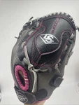 Louisville Slugger Diva Series 12" Fastpitch Softball Glove DV14-HP Rht Throw. Fixed Price $14.99.