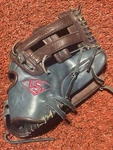 Louisville Slugger Super Z Slowpitch Glove 13.5 Right Hand Thrower (rht). Fixed Price $130.00.