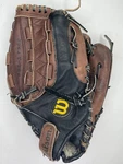 Wilson A1640 Elite Series 13 1/4 Baseball Softball Glove Right Hand Throw. Fixed Price $15.00.