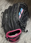 Mizuno GPP1005F2 Fastpitch Youth Softball Glove Black Pink Right Hand Throw. Fixed Price $15.92.