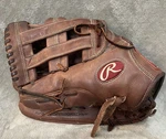 Rawlings Left Hand Throw 12 3/4 PROS3039-6SH Baseball Glove. Fixed Price $185.00.